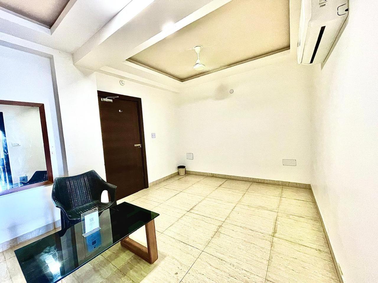 Gr Palace, In Front Of Sea-Beach With Breakfast, Swimming-Pool, Fully Air-Conditioned, Hotel With Parking Availability Puri Exterior foto